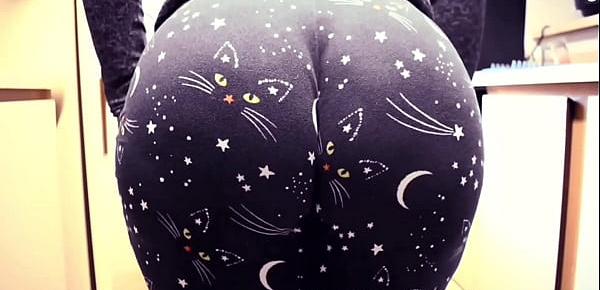  Giant Ass Mom Cat Pants Booty Wedgie Compilation